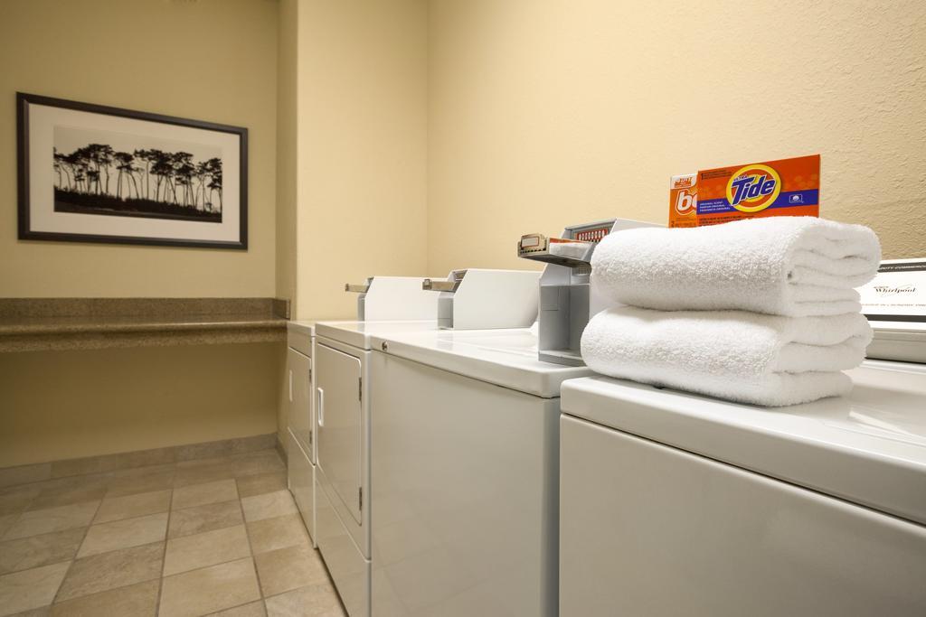 Country Inn & Suites By Radisson, Indianola, Ia Экстерьер фото