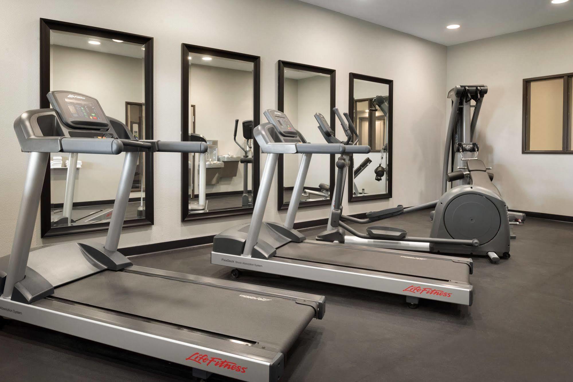 Country Inn & Suites By Radisson, Indianola, Ia Экстерьер фото